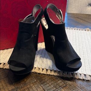 Elegant Black Women's Slingback Heels